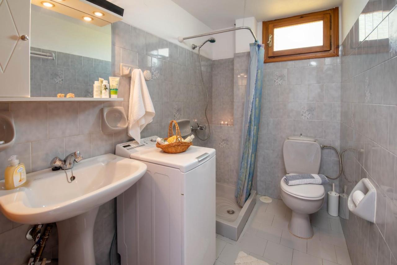 Voula Apartments Gaios Luaran gambar